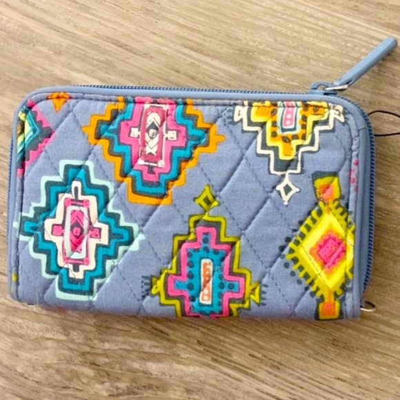 Preused Vera Bradley Multicolor Quilted Wallet - Picture 1 of 2